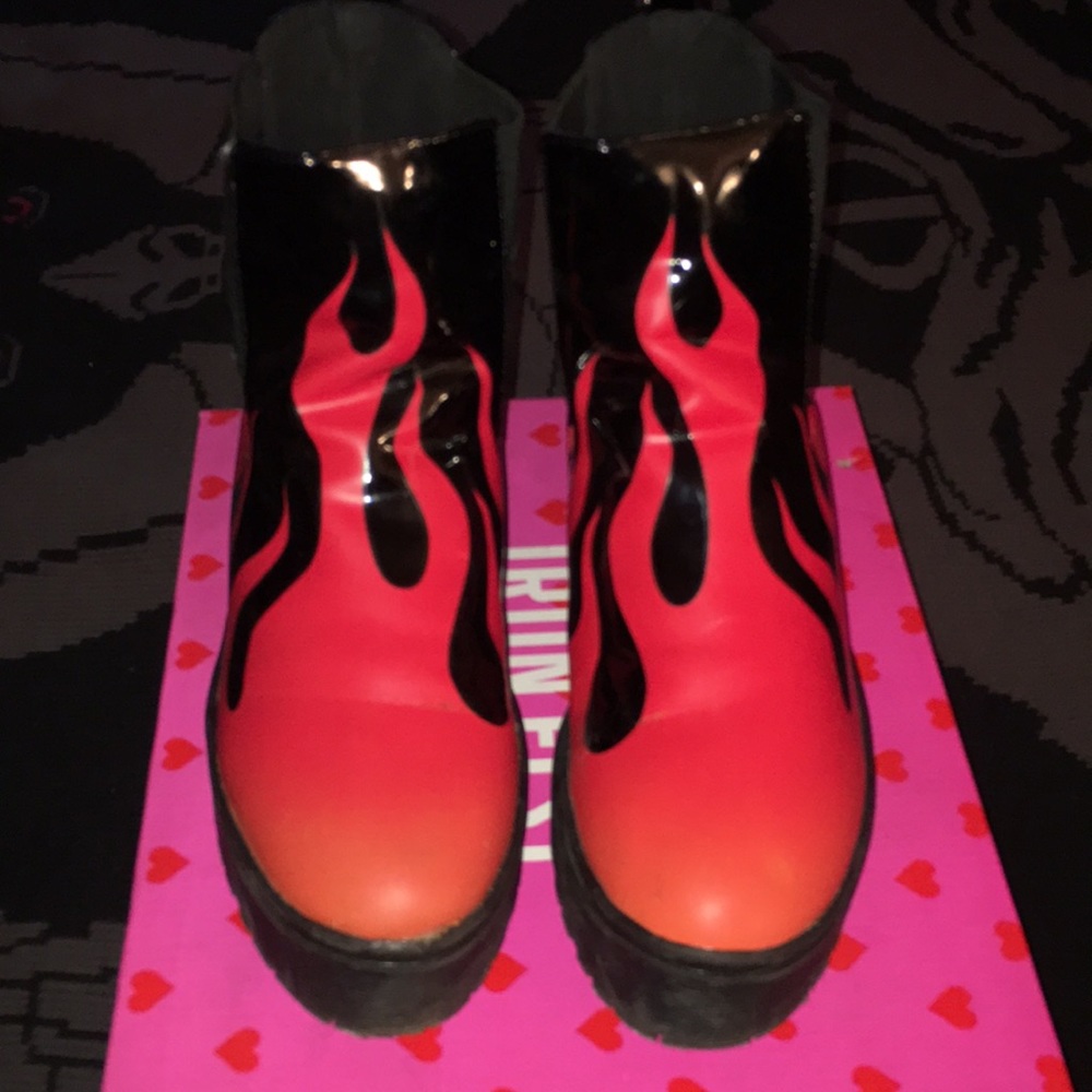 Iron Fist Fire Sign Heavy Sole Boots